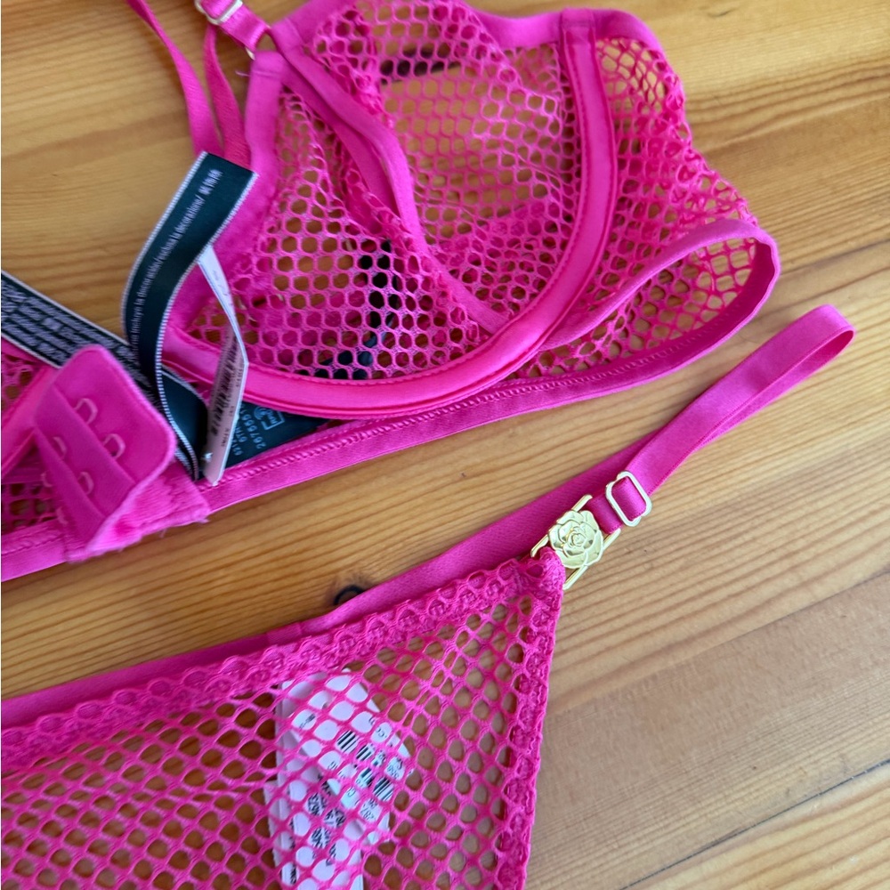 VICTORIAs SECRET Low Cut Demi BRA thong Set Pink Fishnet Open Cup gold NWT small - Picture 3 of 7